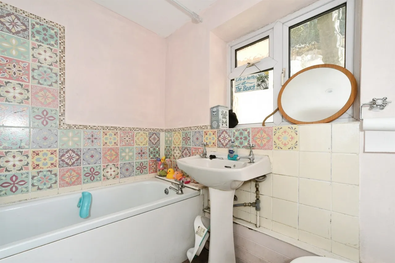 Andover Road, Ludgershall, SP11, photo 18