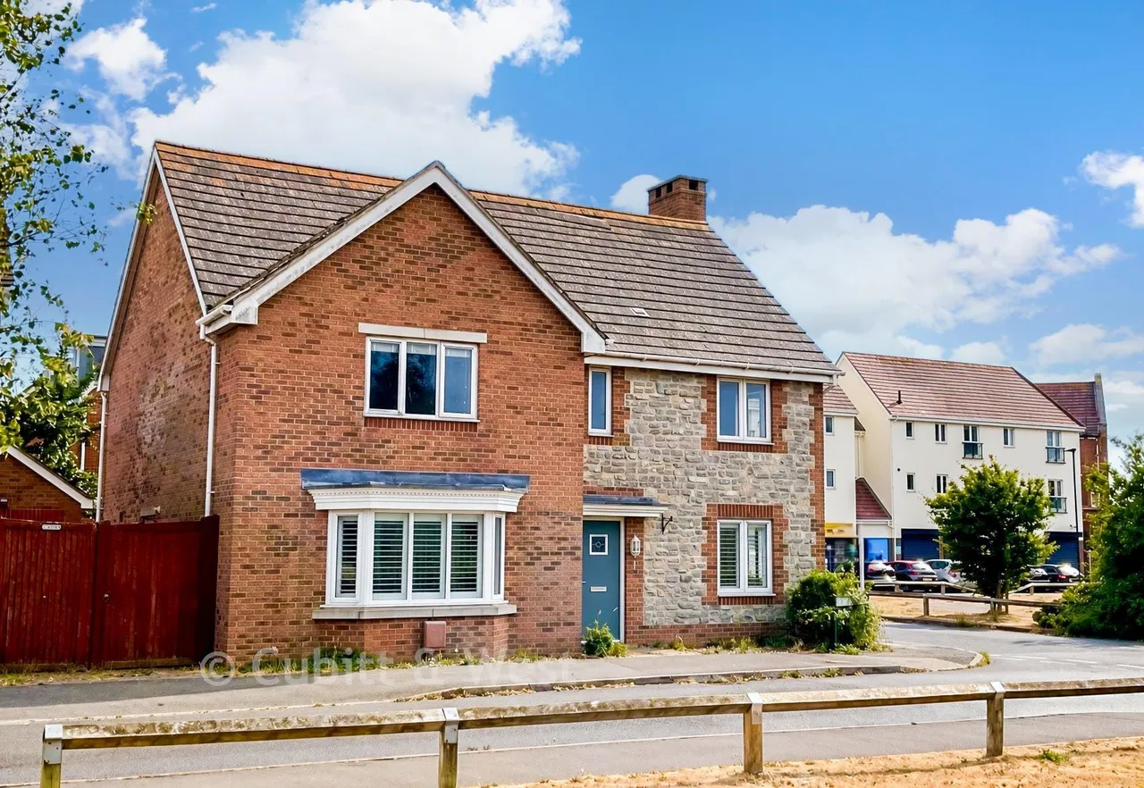 4 bed house for sale, Fourteen Acre Avenue, Felpham, PO22