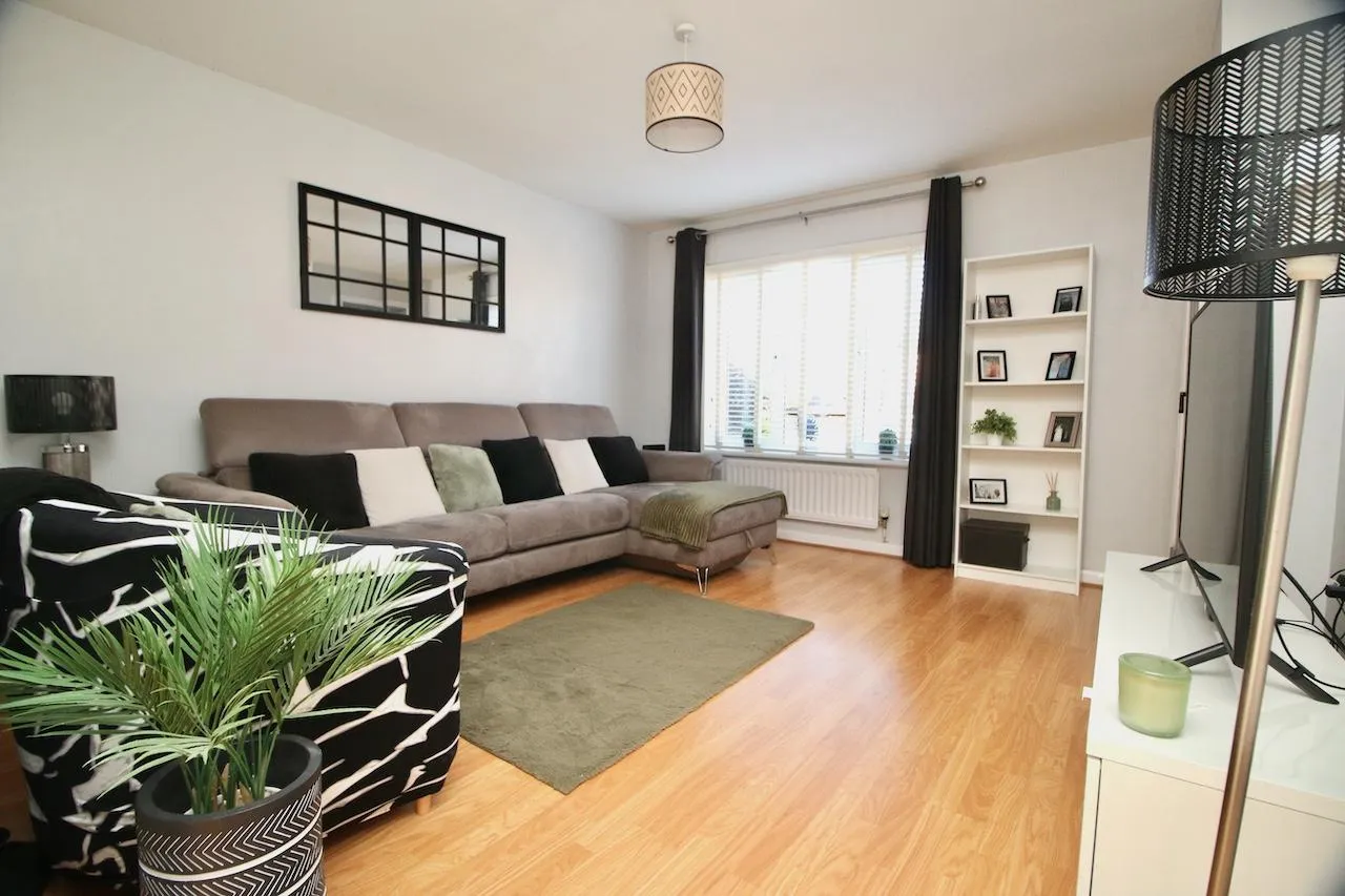 Macdougall Drive, Cambuslang, G72 7GE, photo 2