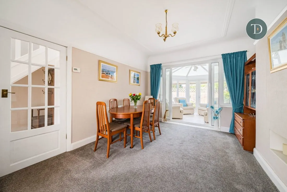 Elm Grove, Whitby, CH66 2PR, photo 5