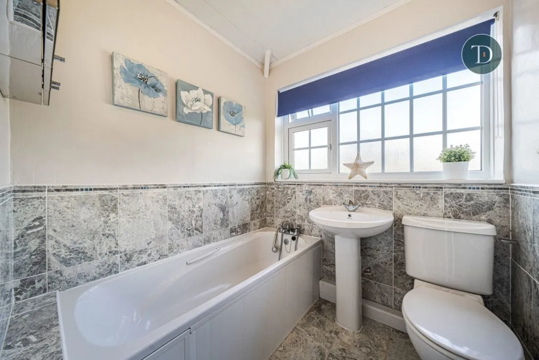 Elm Grove, Whitby, CH66 2PR, photo 29