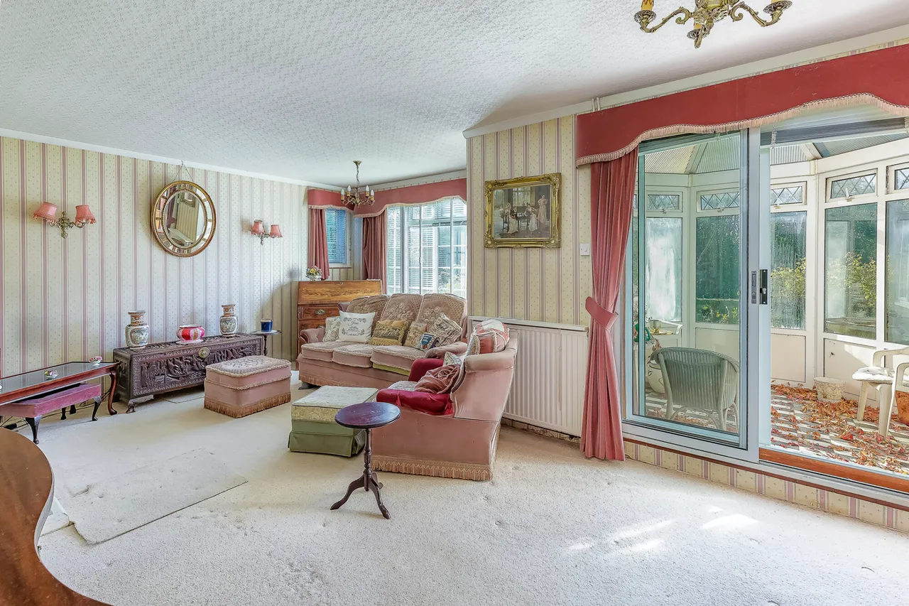 Chalket Lane, Pembury, Kent, TN2 4AA, photo 2