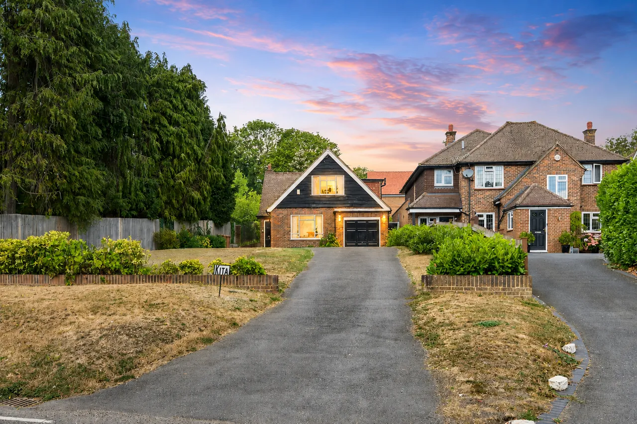 4 bed house for sale, Outwood Lane, CR5