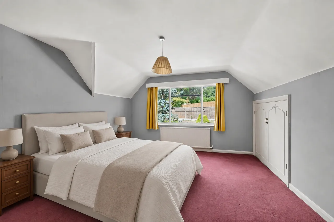 Outwood Lane, CR5, photo 9