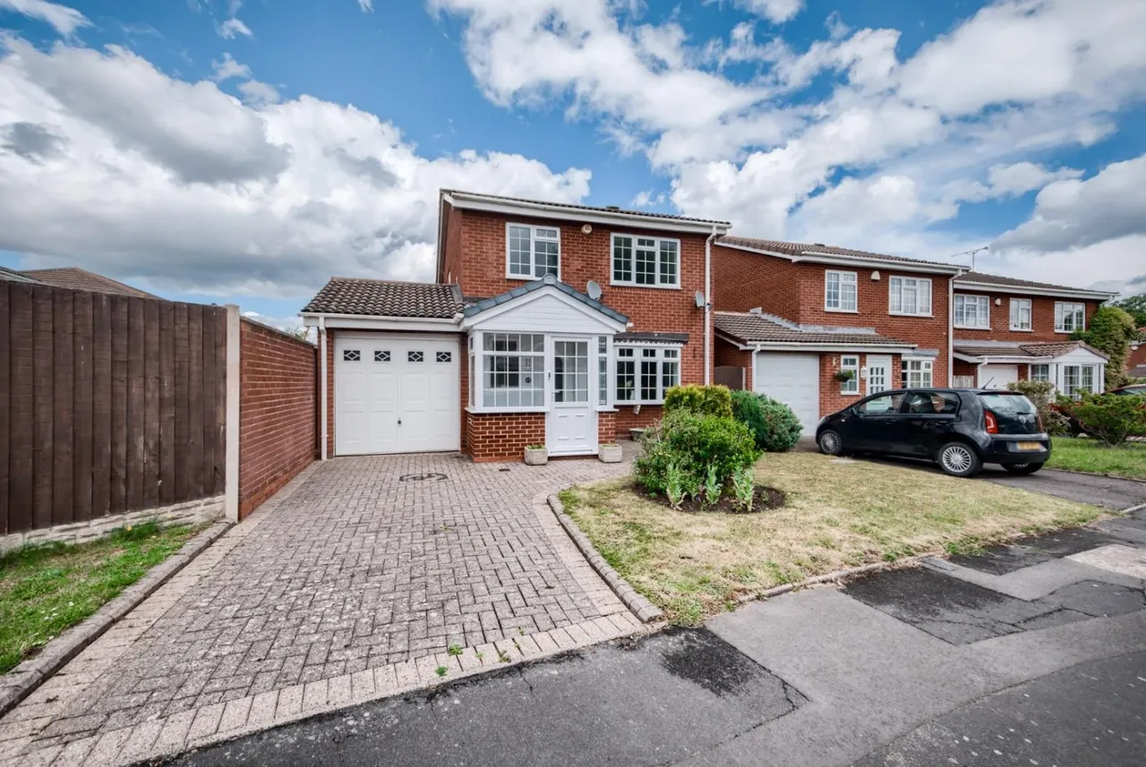 3 bed house for sale — Inchford Road, Solihull