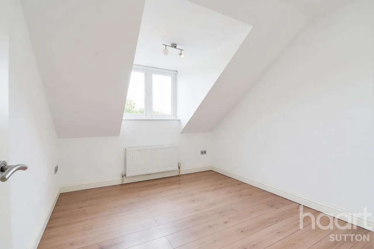 Lewis Road, SM1, photo 6