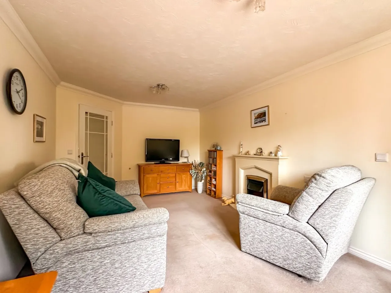 Christ Church Close, Nailsea, BS48, photo 4