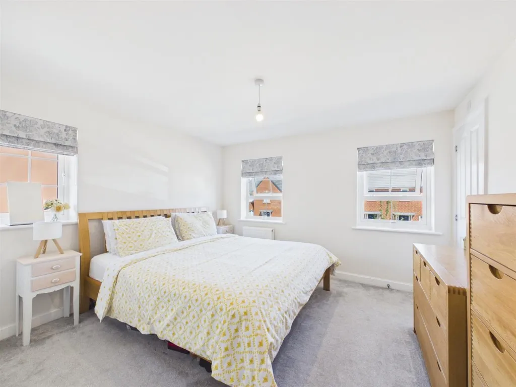 Martha Lane, Kingsbrook, photo 12