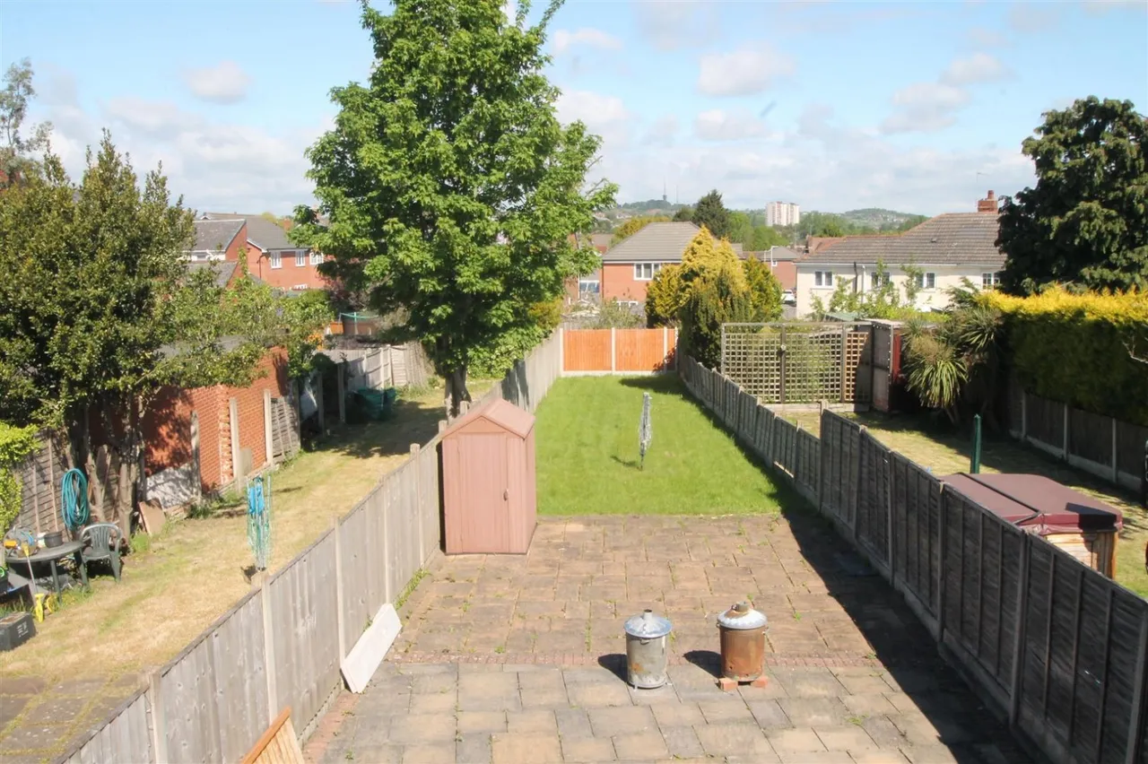 Kiniths Way, Halesowen, photo 7
