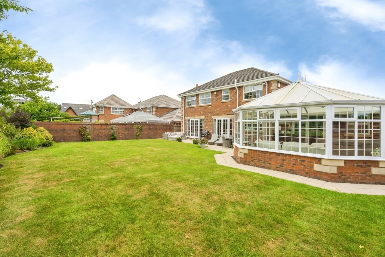 The Grange, Westhoughton, BL5, photo 42