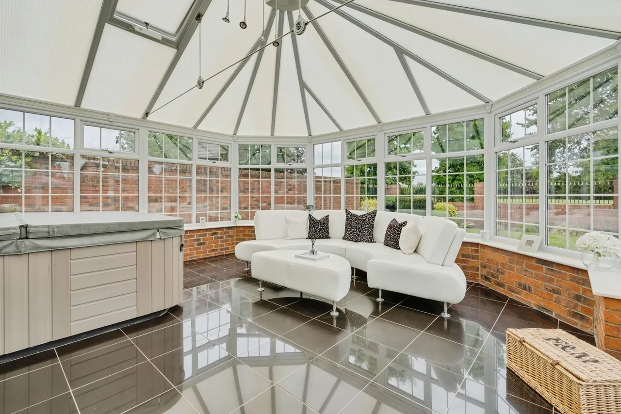 The Grange, Westhoughton, BL5, photo 38