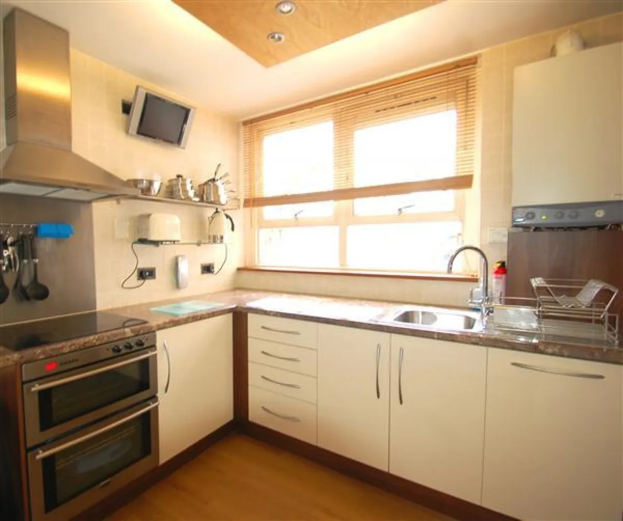 Keevil Drive, Southfields, photo 4
