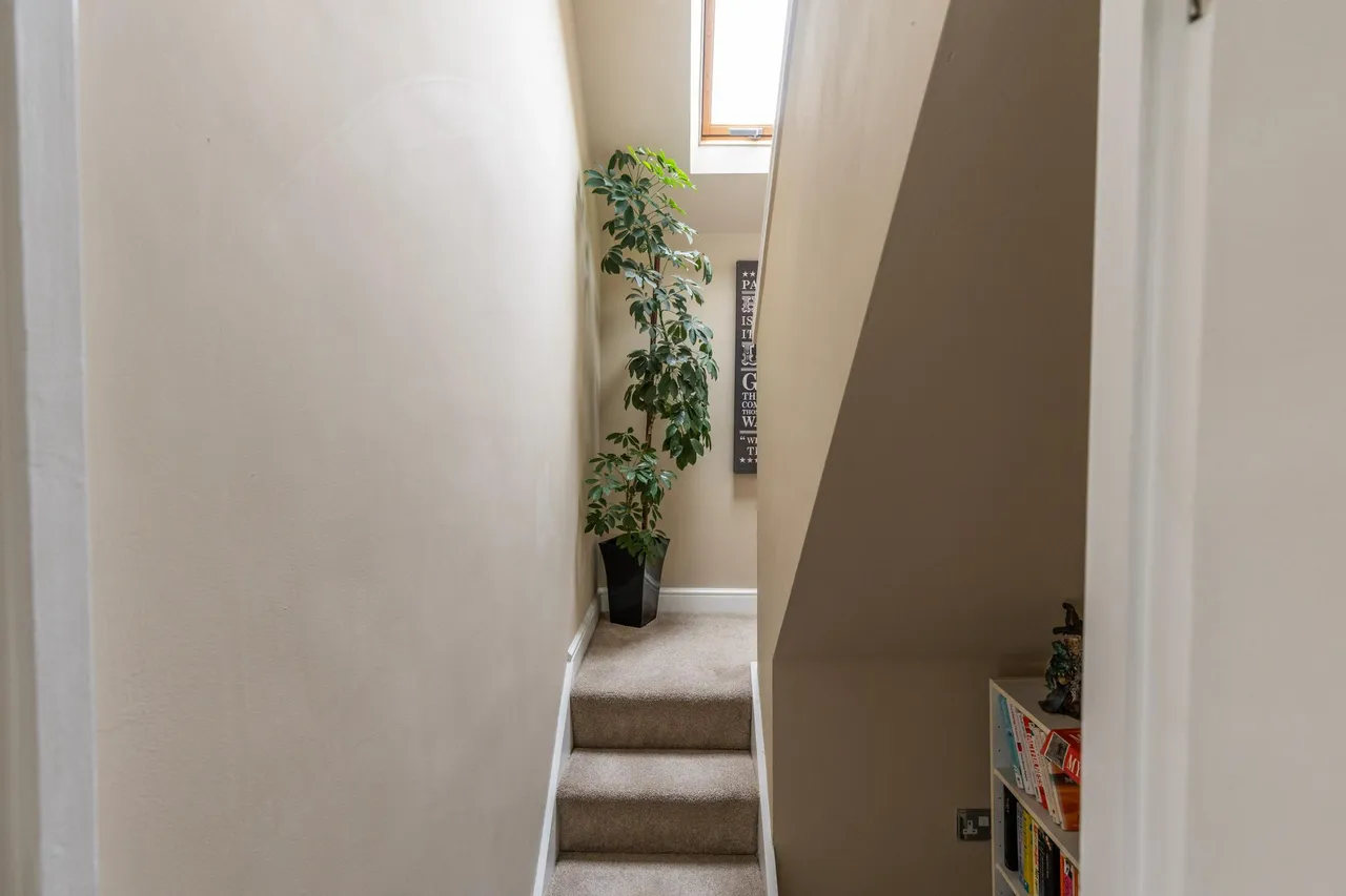 Tattenhall Road, Chester, CH3, photo 24