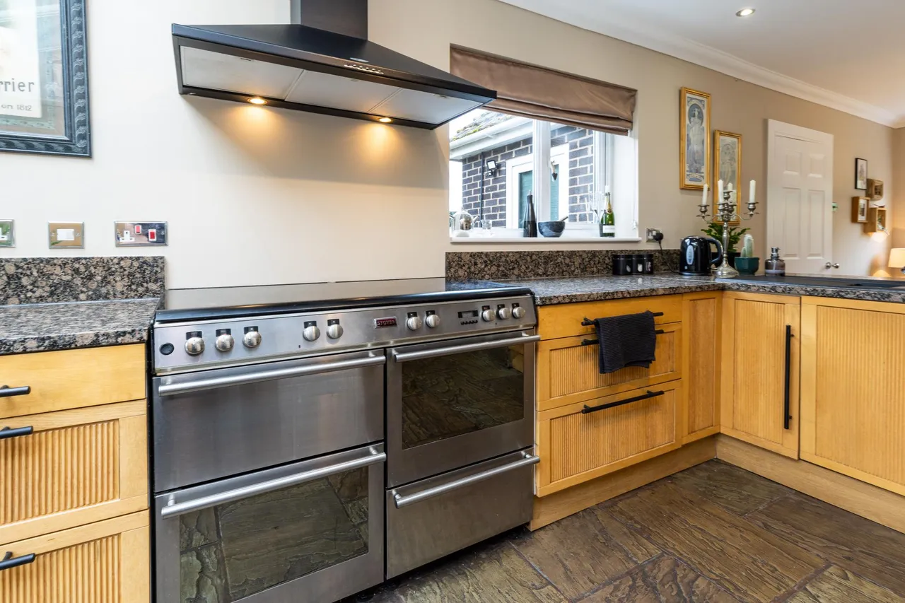 Tattenhall Road, Chester, CH3, photo 7