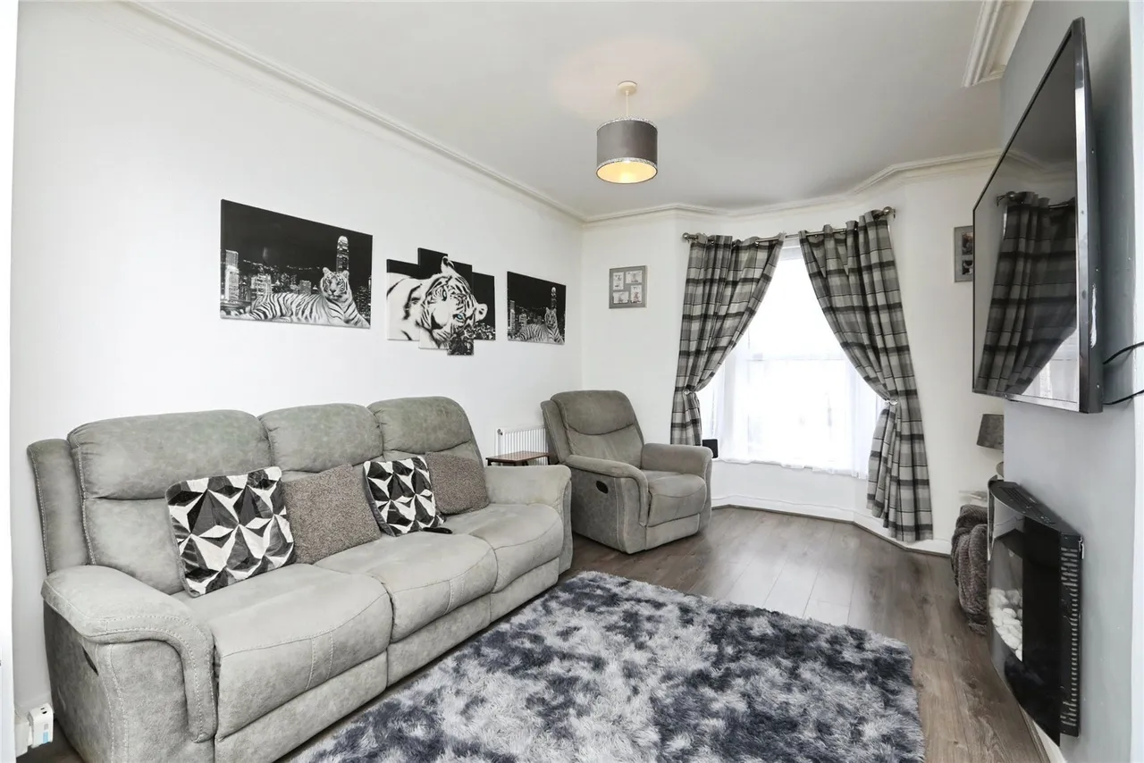 Invicta Road, Sheerness, ME12, photo 8