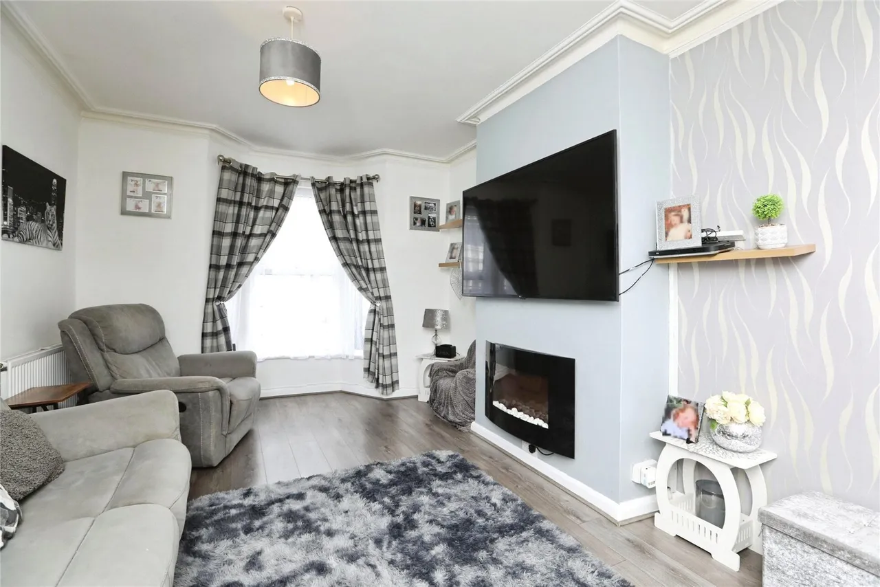 3 bed house for sale, Invicta Road, Sheerness, ME12