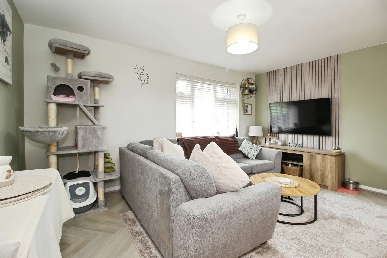 Town Street, Rodley, Leeds, photo 11