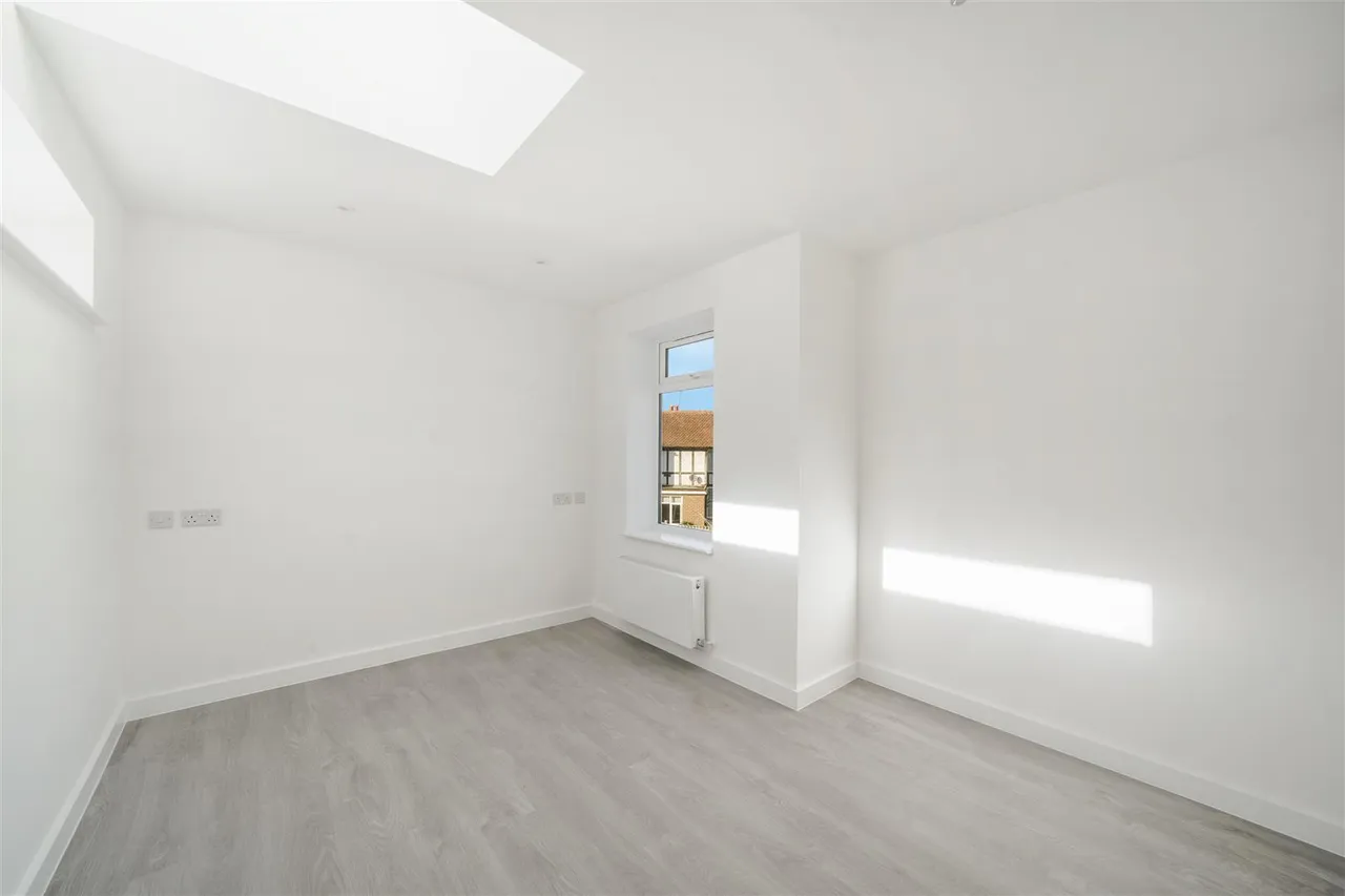 Hollycroft Avenue, Wembley, HA9, photo 7