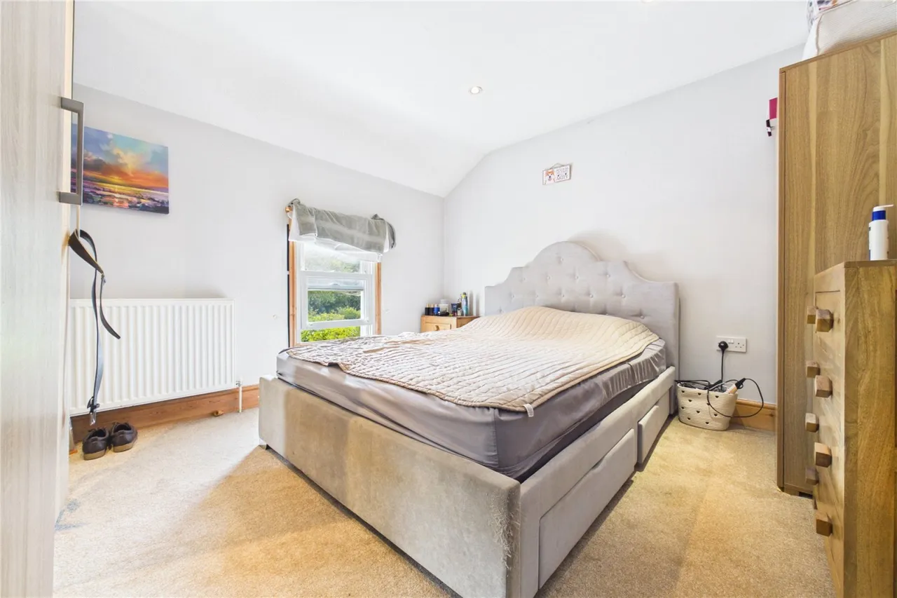 Bunces Lane, Burghfield Common, RG7, photo 8