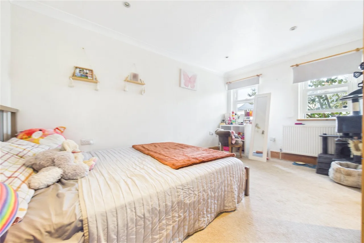 Bunces Lane, Burghfield Common, RG7, photo 9