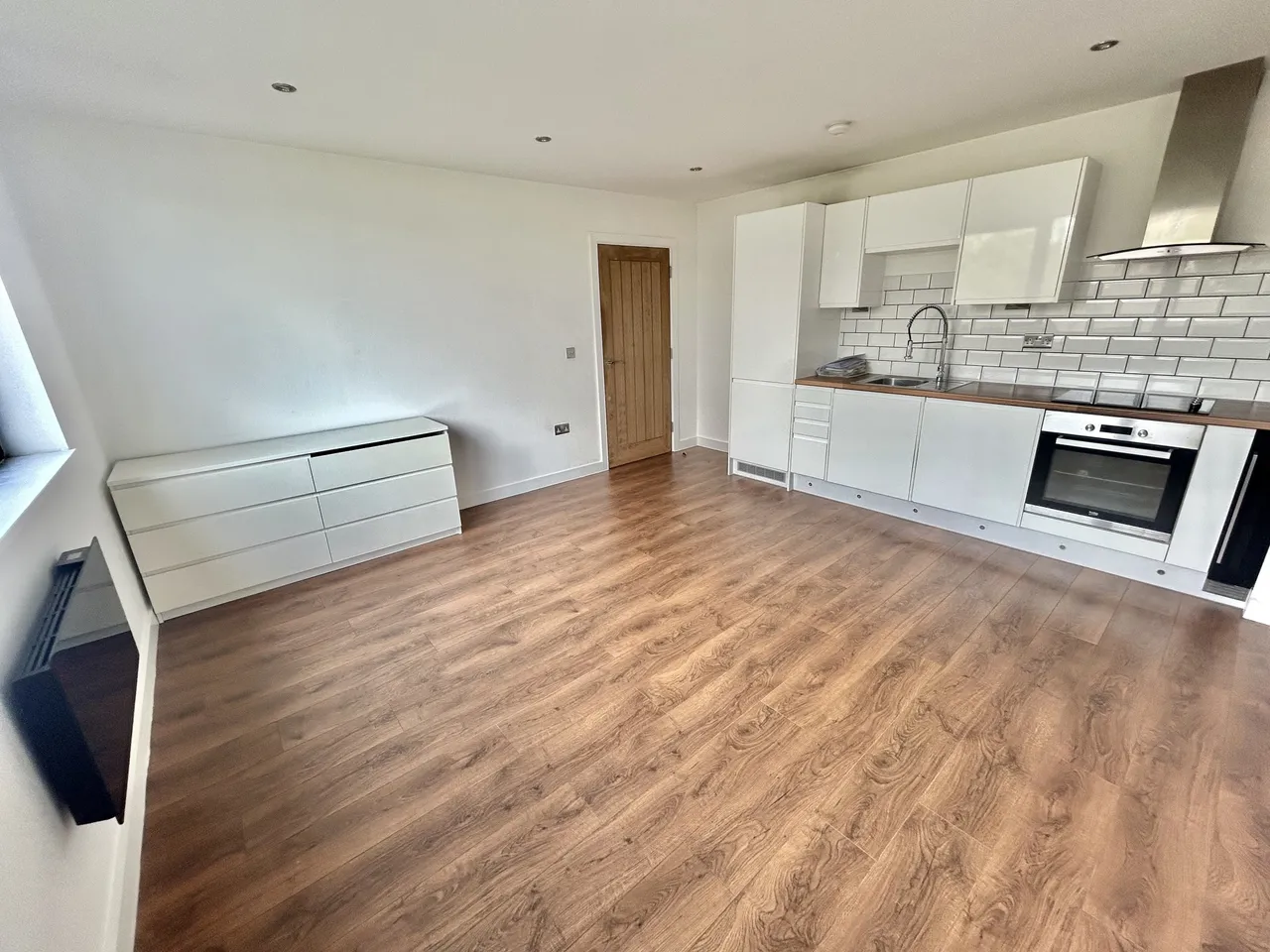 Carlton Square, Carlton, NG4, photo 3