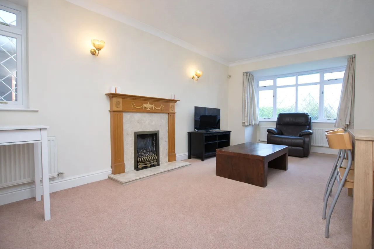 Fairborne Way, Guildford, GU2, photo 4