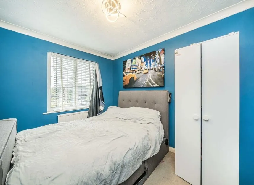 Kings Chase, East Molesey, KT8, photo 7