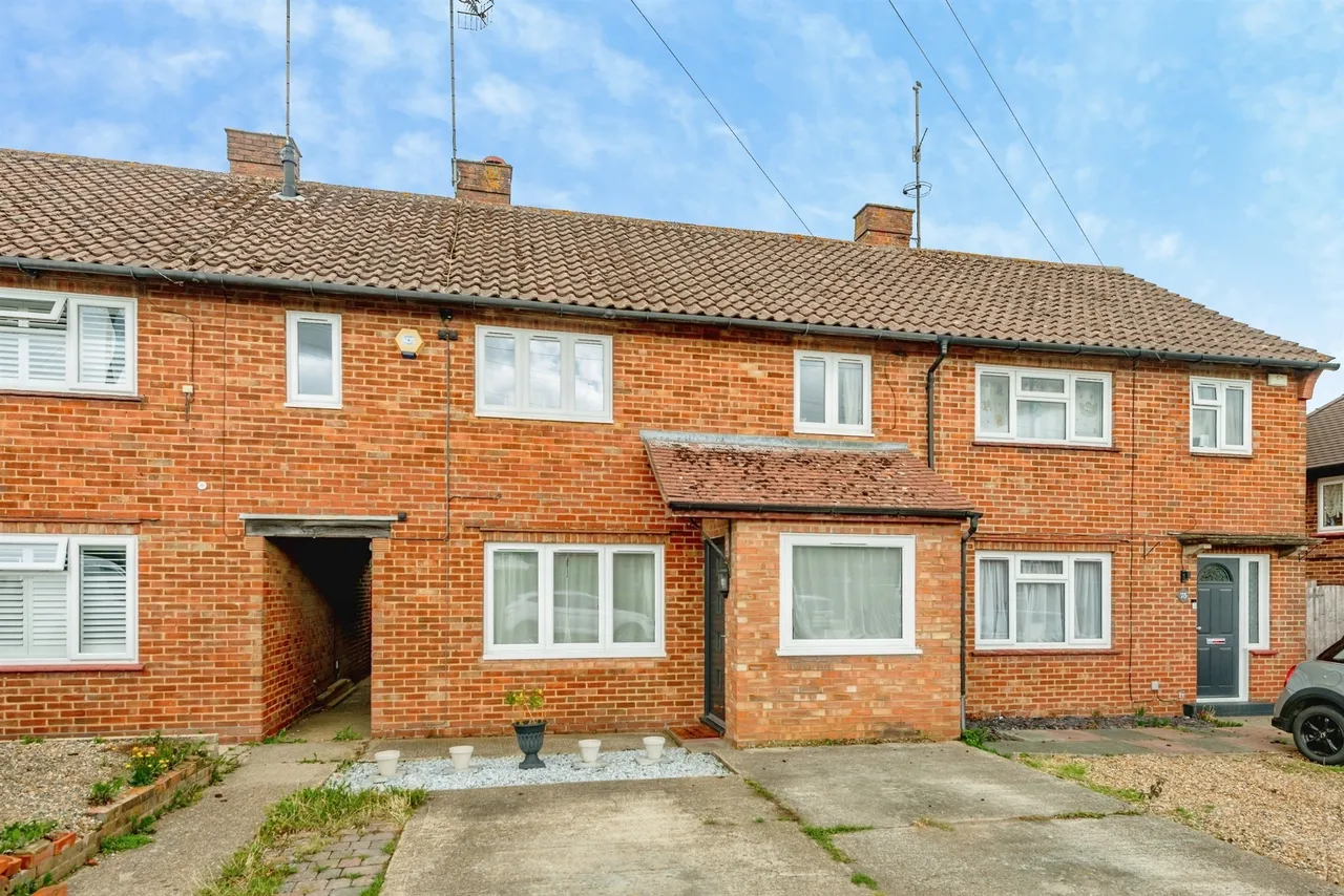 3 bed house for sale — Ockleys Mead, Godstone