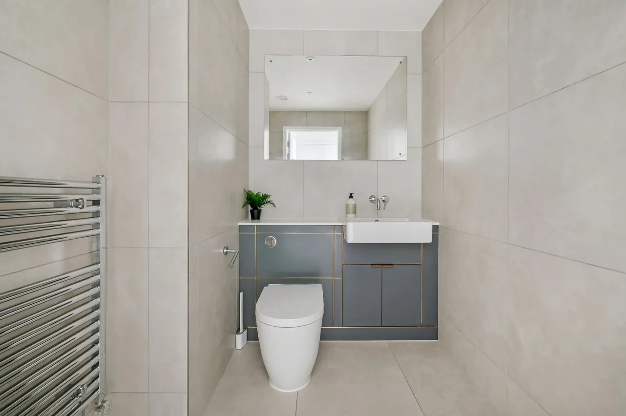 Springpark Drive, London, N4, photo 17