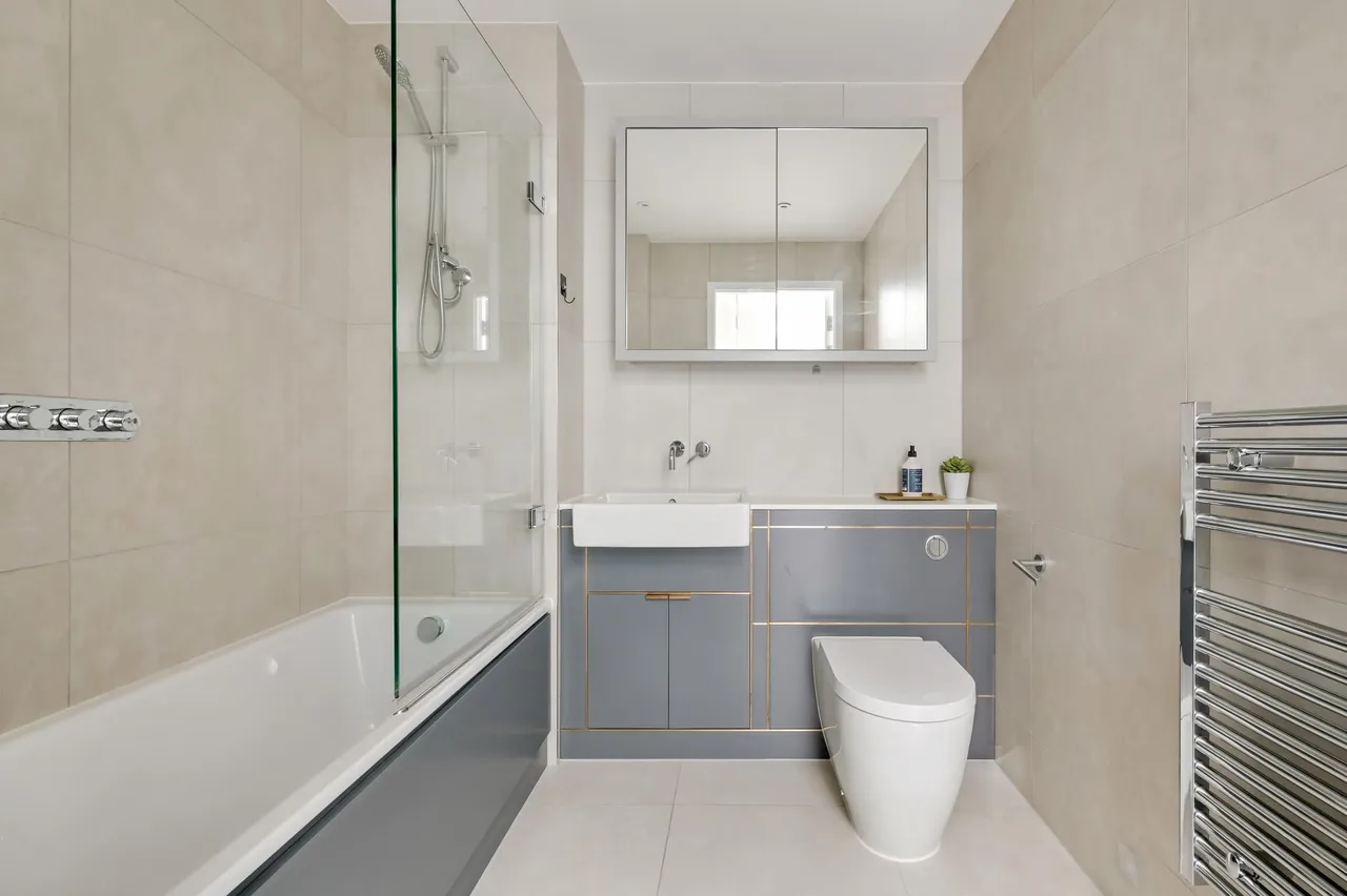 Springpark Drive, London, N4, photo 12