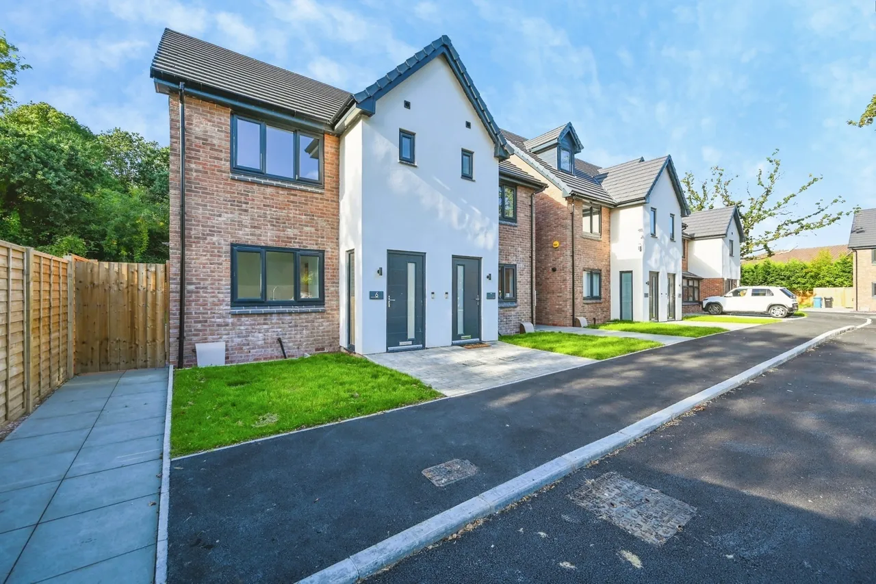 Siren Close, Birchwood, WA3, photo 24