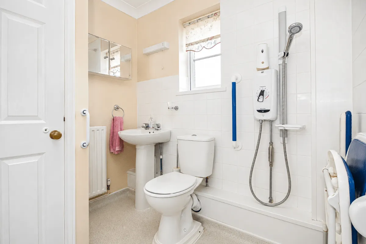 Fairfield, Hambledon Road, Waterlooville, PO7 6HL, photo 8