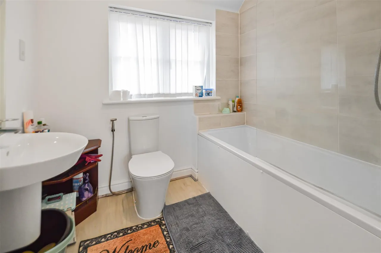 Donovan Way, Haverhill, CB9, photo 12