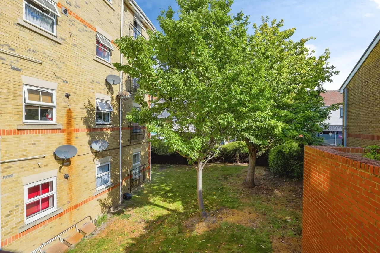 Anselm Close, Sittingbourne, Kent, ME10, photo 9