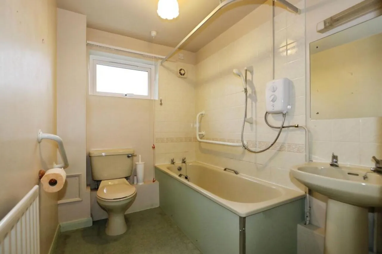 Western Close, Ashby-De-La-Zouch, LE65, photo 8
