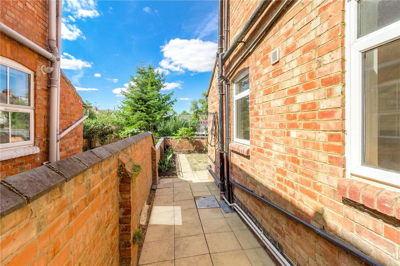 Lutterworth Road, Northampton, Northamptonshire, NN1, photo 12