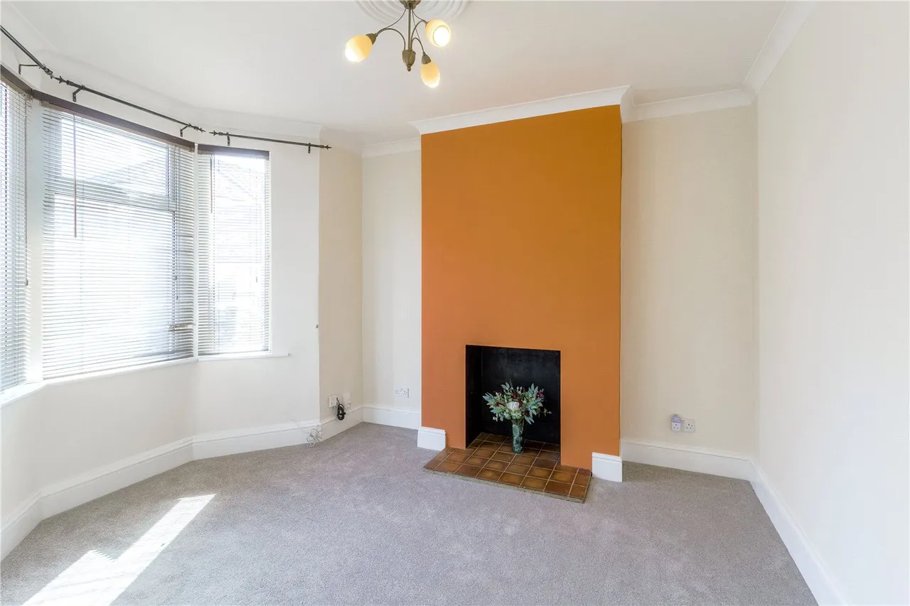 4 bed house for sale — Lutterworth Road, Northampton, Northamptonshire, NN1