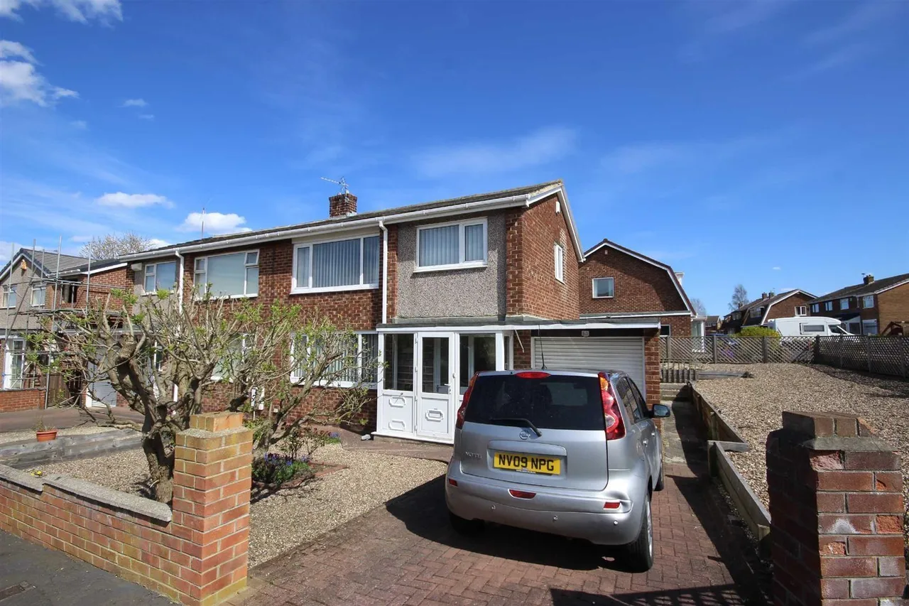 3 bed house to rent, Poplar Drive, Gilesgate, DH1