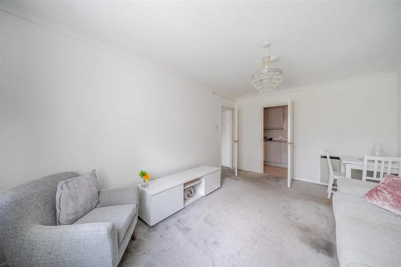 Reading Road, Wokingham, RG41, photo 3