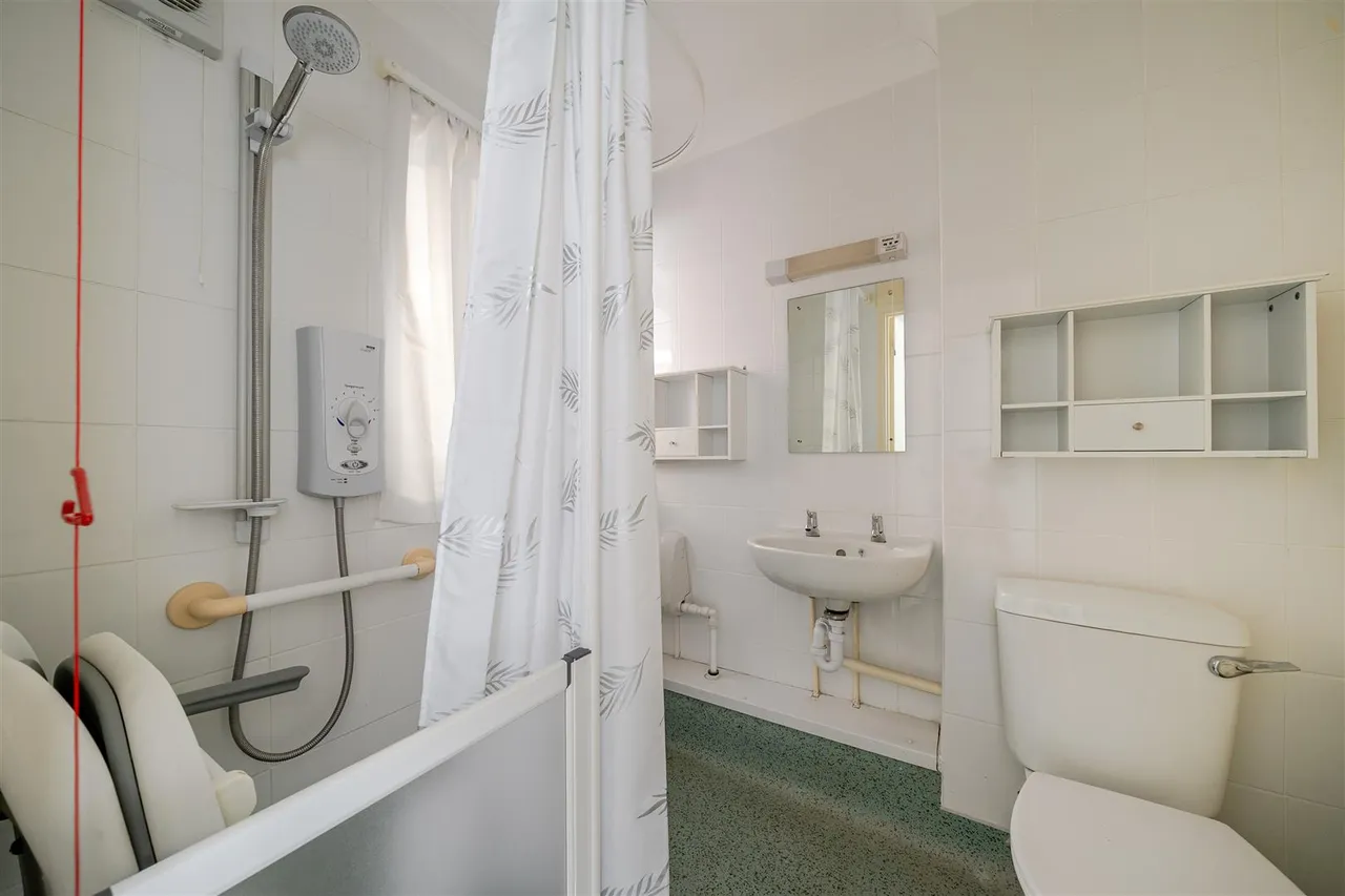 Reading Road, Wokingham, RG41, photo 8