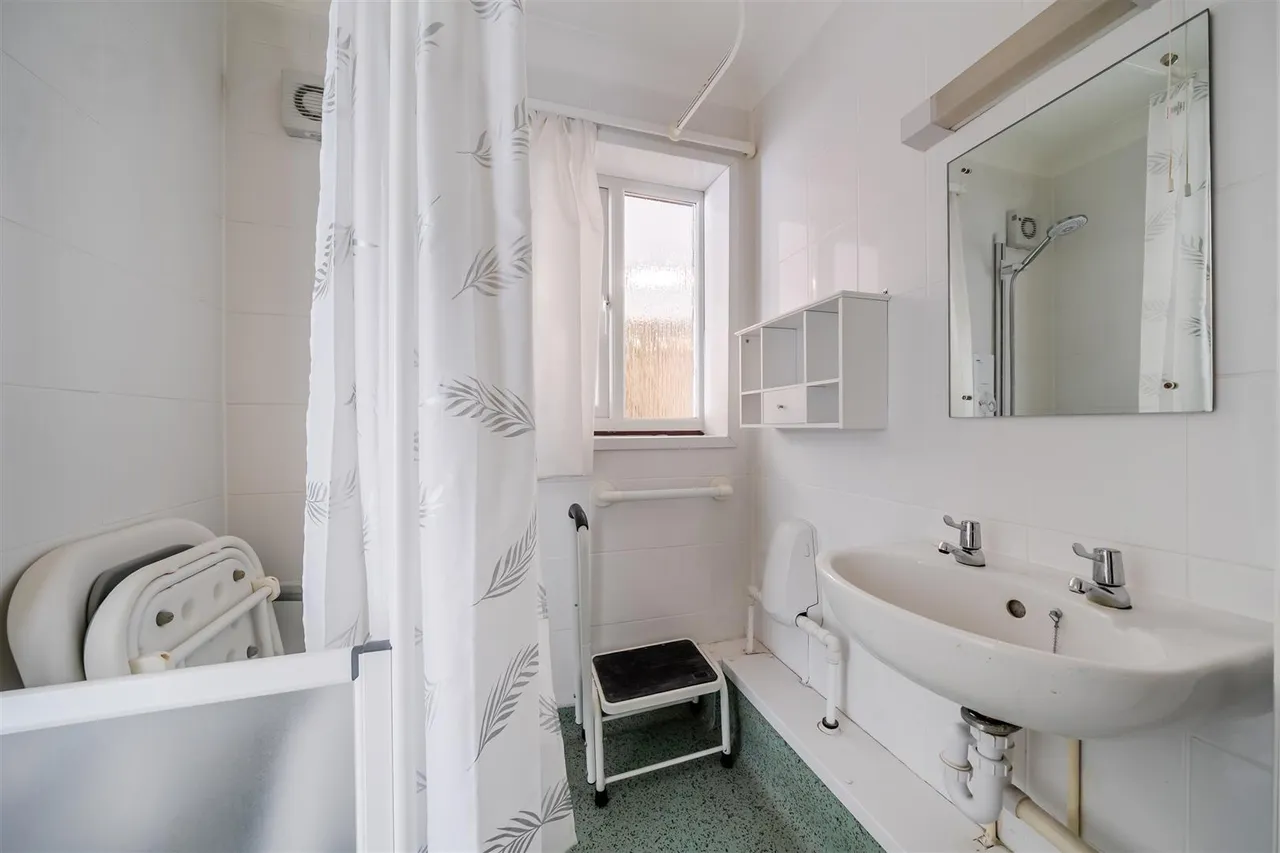 Reading Road, Wokingham, RG41, photo 9