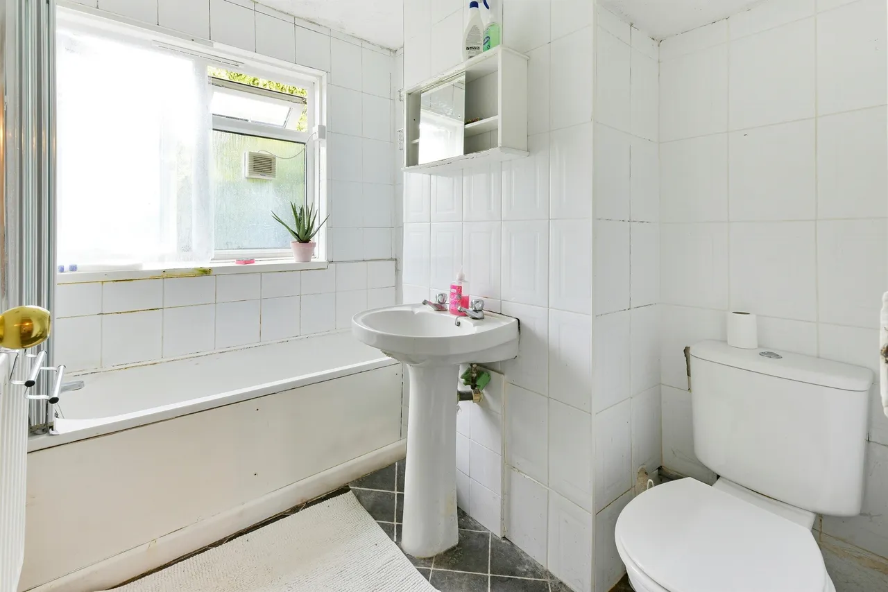 Glen Albyn Road, London, SW19, photo 8