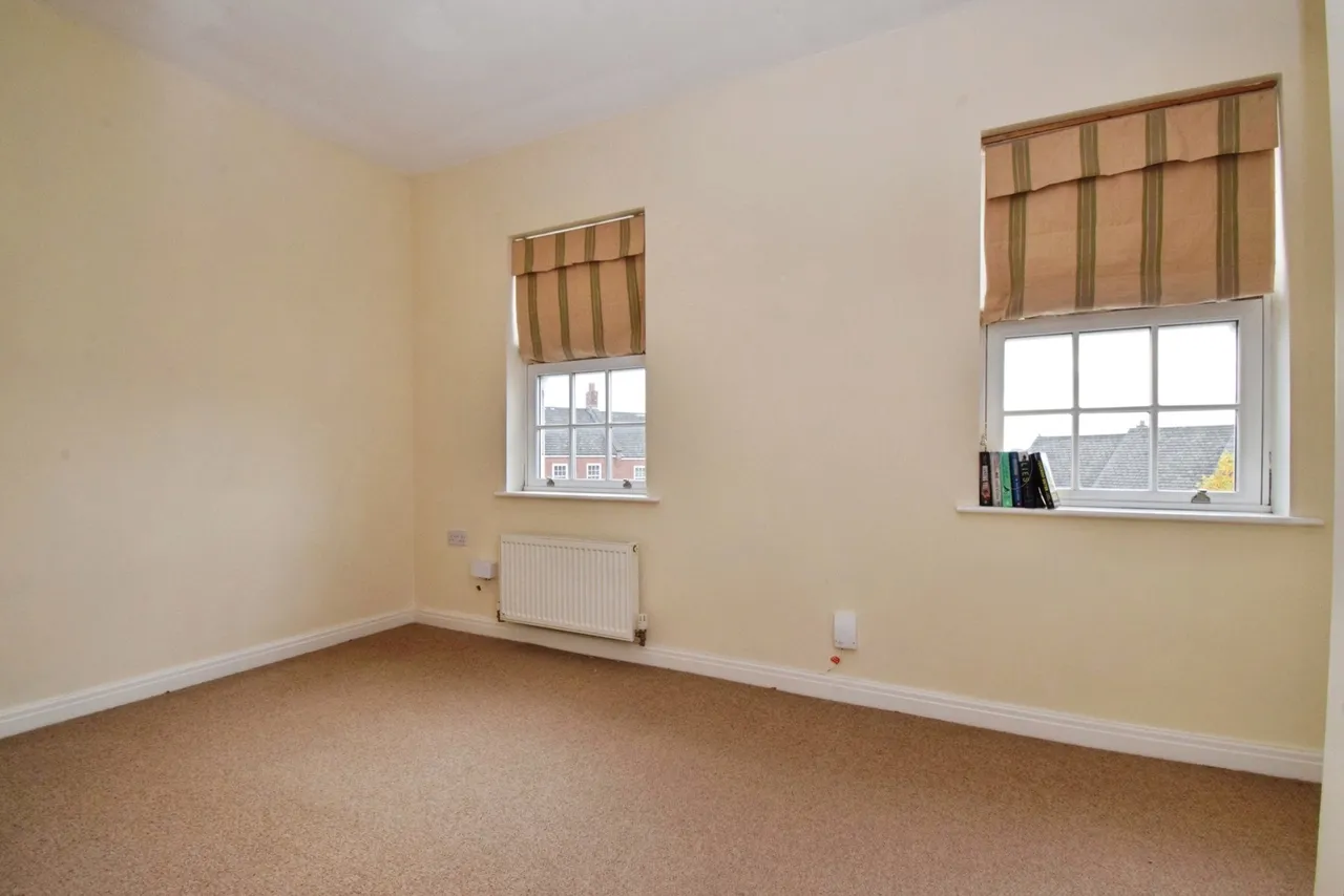 Palmer Square, Birstall, LE4, photo 12