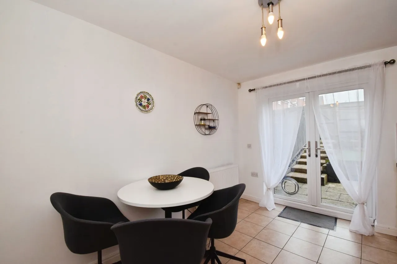 Palmer Square, Birstall, LE4, photo 4
