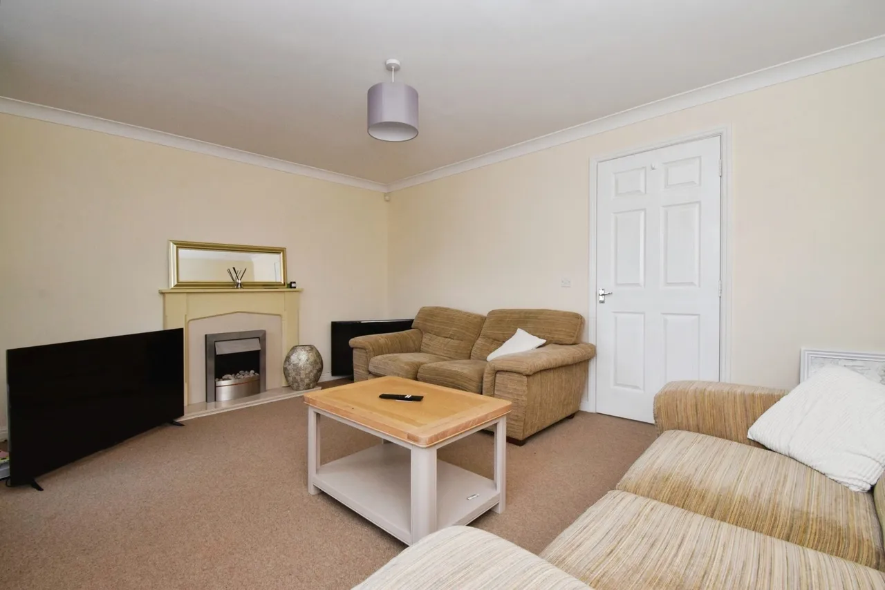 Palmer Square, Birstall, LE4, photo 7