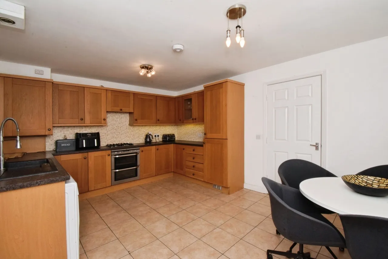 Palmer Square, Birstall, LE4, photo 6