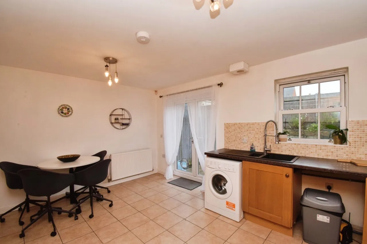 Palmer Square, Birstall, LE4, photo 5