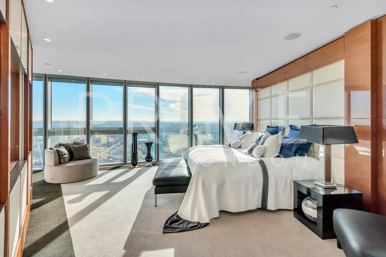 The Tower, One St George Wharf, SW8, photo 8