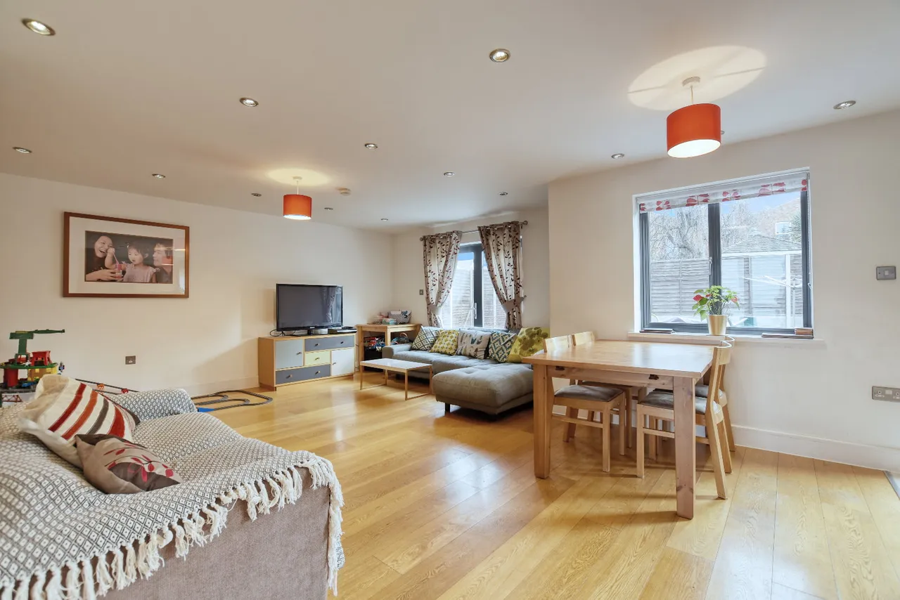 Chanin Mews, London, NW2 4AQ, photo 3
