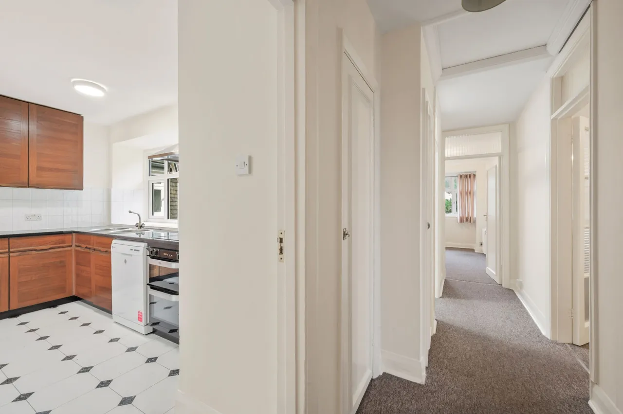 The Downs, London, SW20, photo 6